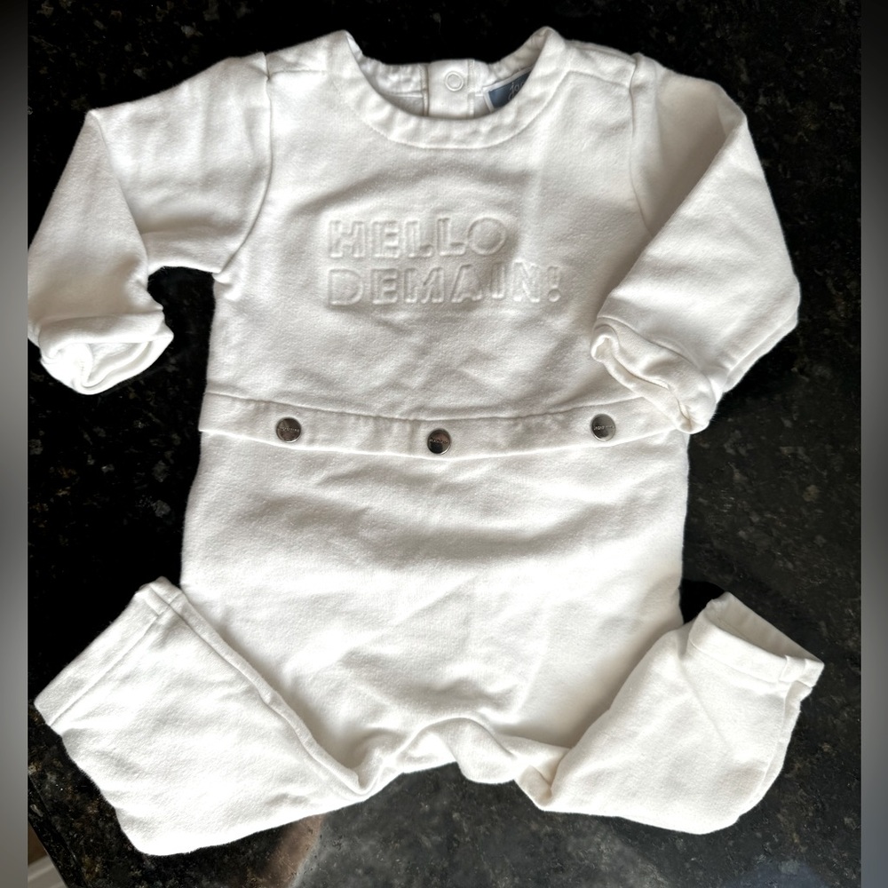 Jacadi white ( fleece inside) romper Hello Domain ( hello tomorrow ) 6 months